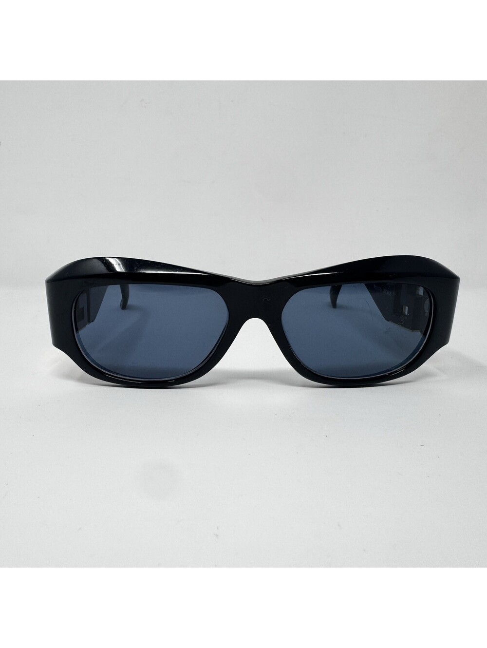 Gianni Versace T75 852 Black Gold Sunglasses Blue Lenses Vintage 1990s